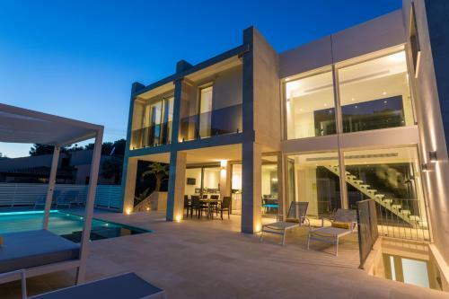 Extravagant Pollensa Villa Casa Lesplendor 4 Bedrooms Pool Table Modern Design