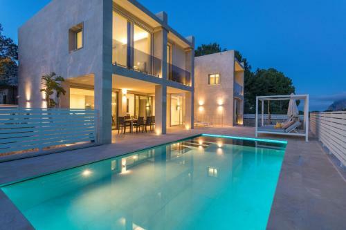 Extravagant Pollensa Villa Casa Lesplendor 4 Bedrooms Pool Table Modern Design