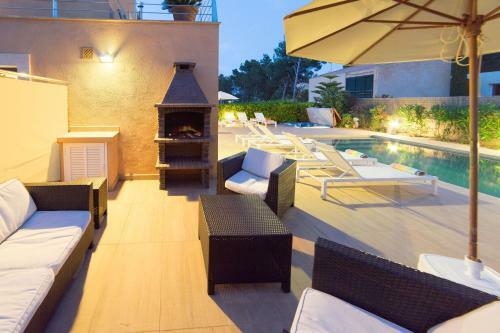 Sant Vicent de Sa Cala Villa Sleeps 8 Pool Air Con