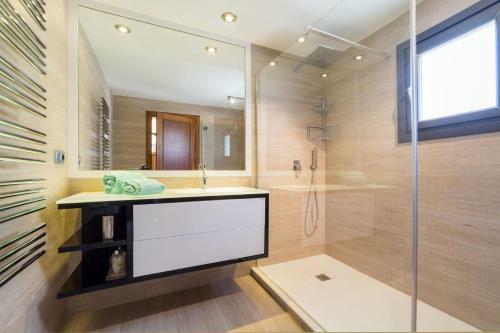 Sant Vicent de Sa Cala Villa Sleeps 8 Pool Air Con
