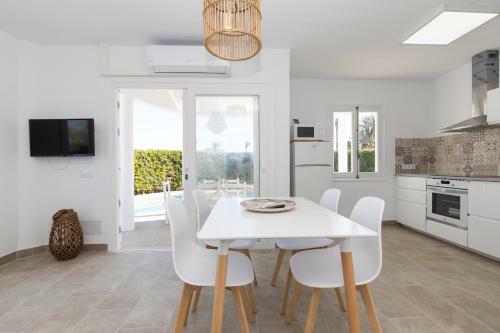 Chalet A 150m de La Playa Y Piscina Privada