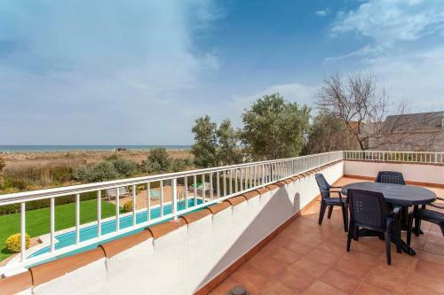 Apartup Canet Beachfront House