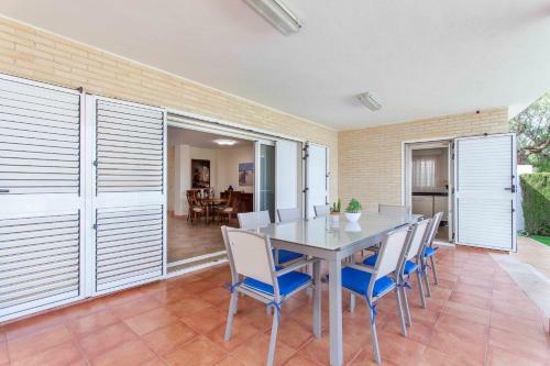 Apartup Canet Beachfront House