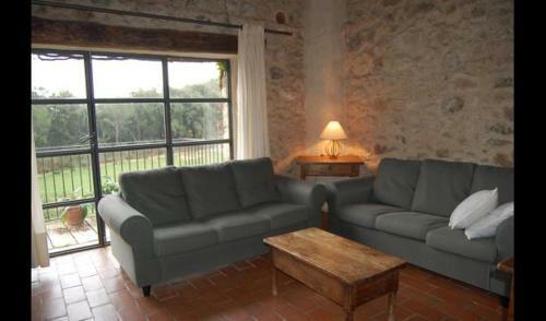 Oliveda Villa Sleeps 4 With Pool
