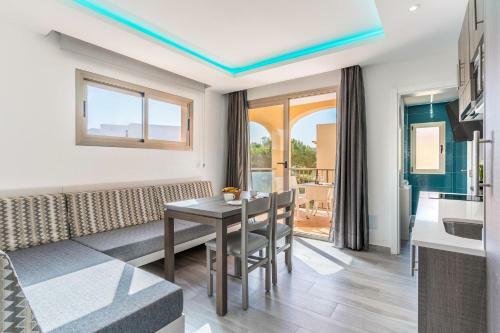 Ferrera Luxe Apartmento 705