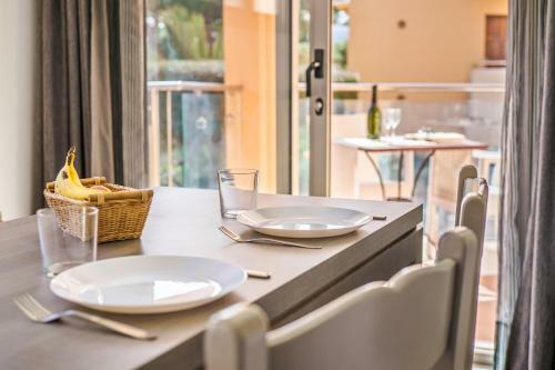 Ferrera Luxe Apartamento 714