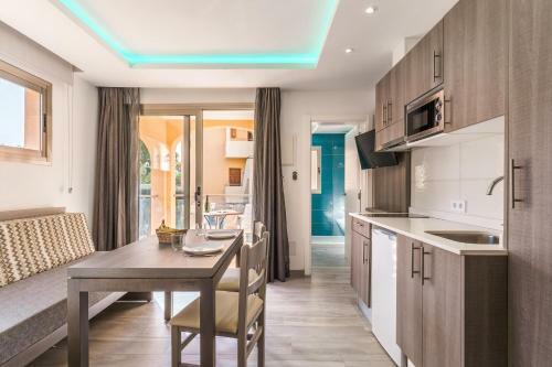Ferrera Luxe Apartamento 715