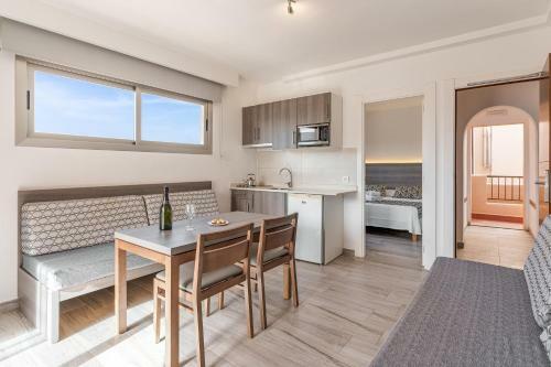 Ferrera Luxe Apartamento 812