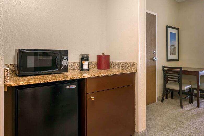 Hotel Comfort Suites Universal Studios Area