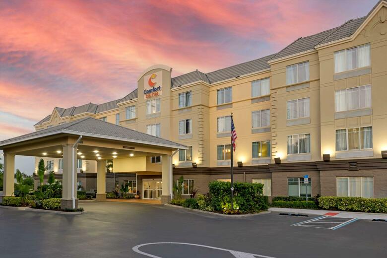 Hotel Comfort Suites Universal Studios Area