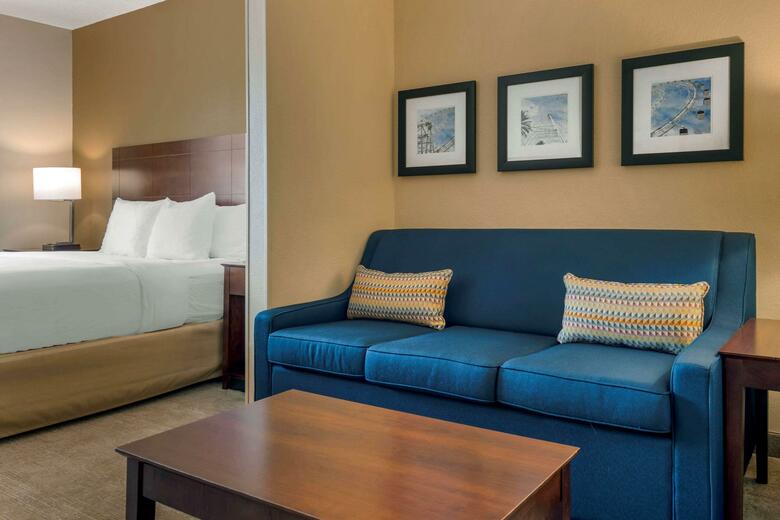 Hotel Comfort Suites Universal Studios Area