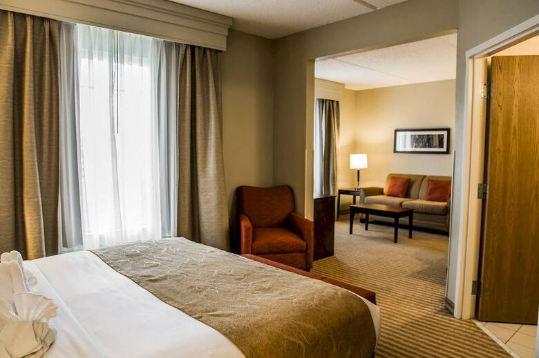 Hotel Comfort Suites Universal Studios Area