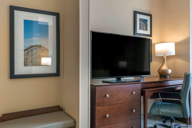 Hotel Comfort Suites Universal Studios Area