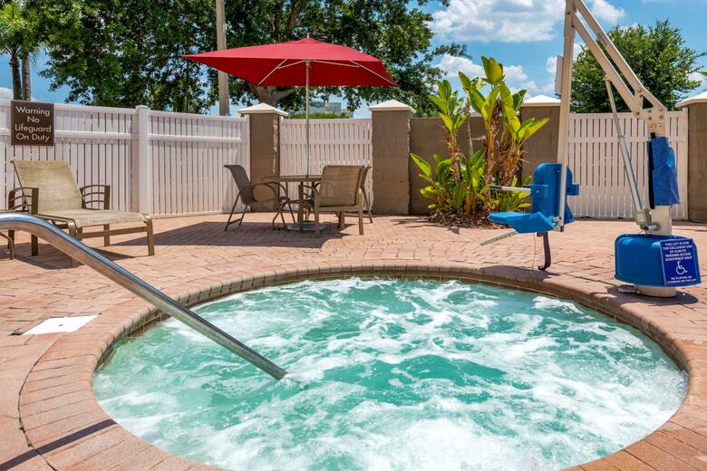 Hotel Comfort Suites Universal Studios Area