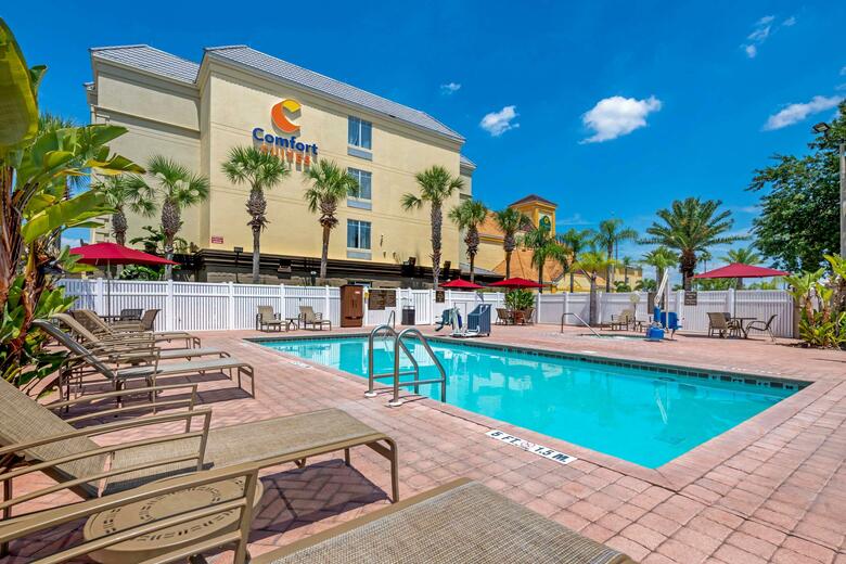 Hotel Comfort Suites Universal Studios Area