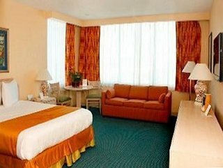 Ramada Gateway Hotel And Inn