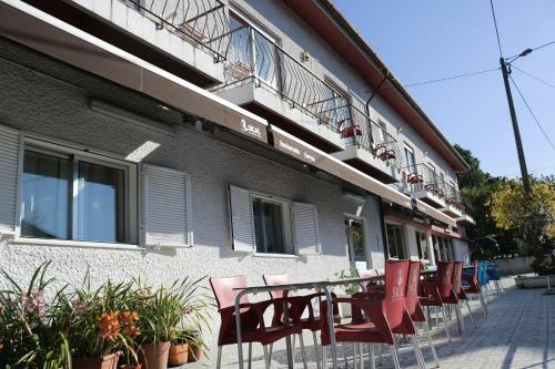 Hostal Alojamento Correia