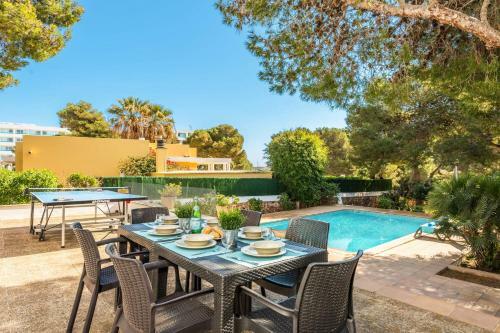 Villa Jose Blanc By Villa Plus