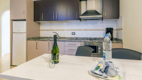 Great Apartment, Pool View, Near Playa Patalavaca