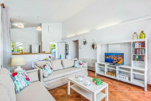 Villa Velasco Cb