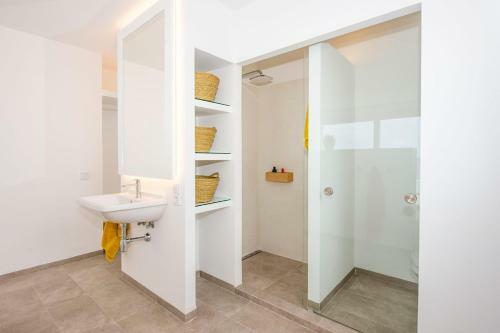 Aguamarina 4 Bedroom Villa, Cala'n Forcat