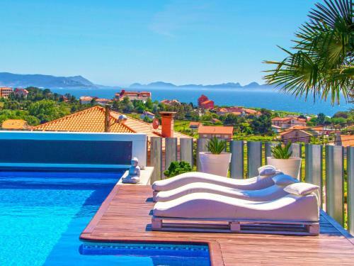 Panoramic Sea View Villa In Sanxenxo With Pool