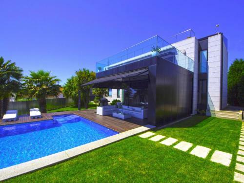 Panoramic Sea View Villa In Sanxenxo With Pool