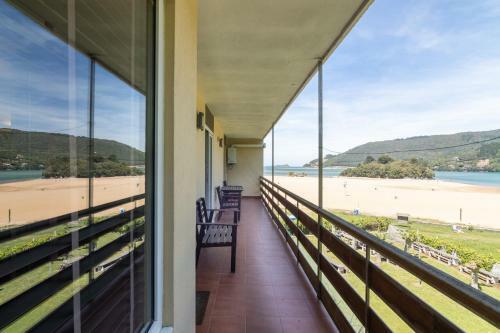 Sukarrieta Apartment By People Rentals