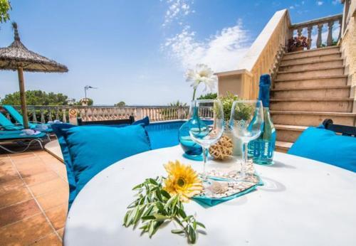 Alcanada Holiday Home Sleeps 5 With Pool And Air Con