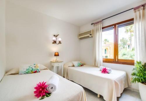 Alcanada Holiday Home Sleeps 5 With Pool And Air Con