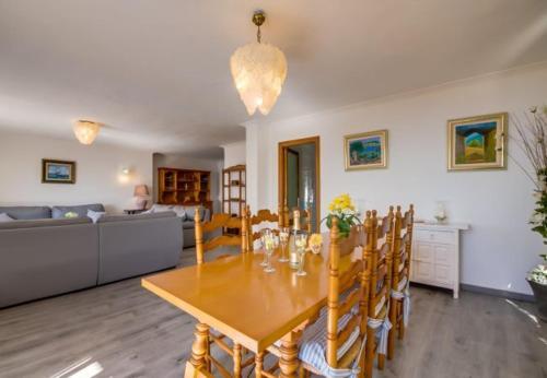 Alcanada Holiday Home Sleeps 7 With Wifi