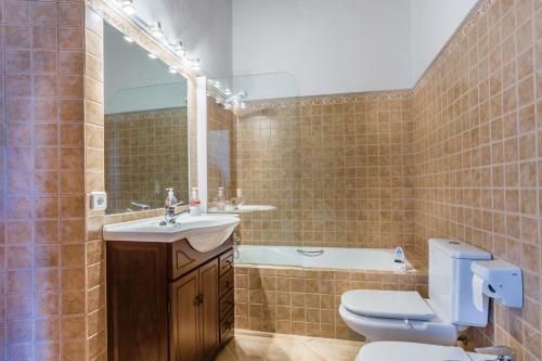 Sa Pobla Villa Sleeps 14 With Pool And Air Con