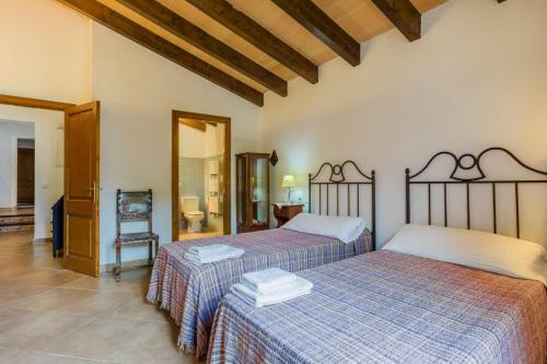 Sa Pobla Villa Sleeps 14 With Pool And Air Con