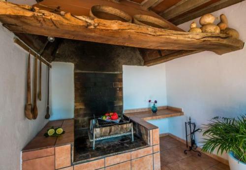 Sa Pobla Holiday Home Sleeps 6 With Pool