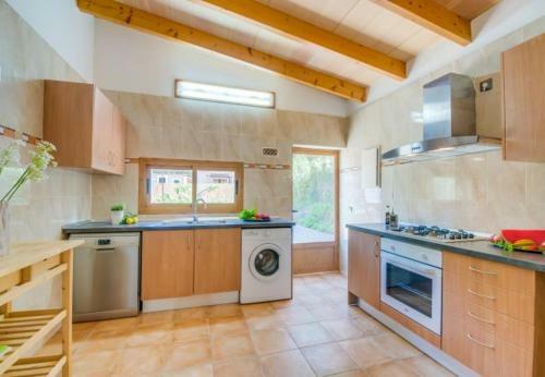 Cala Mesquida Holiday Home Sleeps 5 With Pool And Wifi