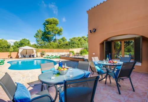 Cala Mesquida Holiday Home Sleeps 5 With Pool And Wifi