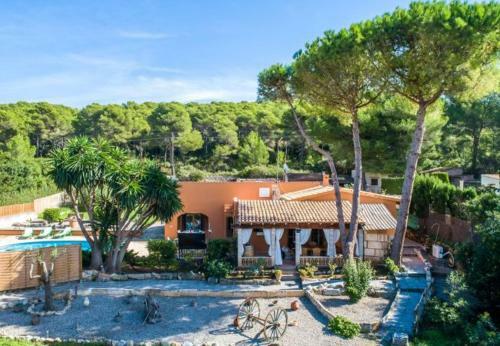 Cala Mesquida Holiday Home Sleeps 5 With Pool And Wifi