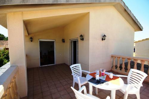 Riumar "eva", 300m To Beach, Private Pool, On-site-service, Dog Beach