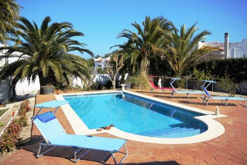 Riumar "benifer", 200m To Beach, Private Pool, On-site-service, Dog Beach