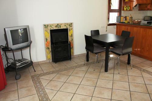 Riumar "noella", 200m To Beach, Private Pool, On-site-service, Dog Beach