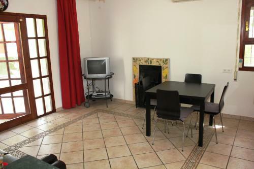 Riumar "noella", 200m To Beach, Private Pool, On-site-service, Dog Beach