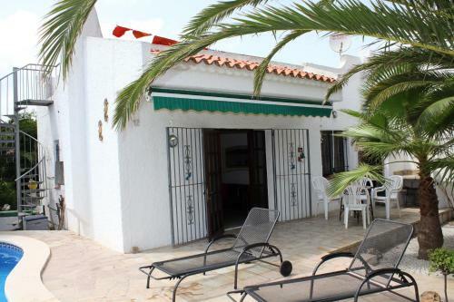 Riumar "noella", 200m To Beach, Private Pool, On-site-service, Dog Beach