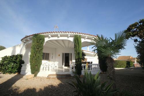 Riumar "lorenzo", 400m To Beach, Private Pool, On-site-service, Dog Beach