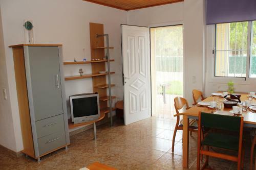 Riumar "juana", 300m To Beach, Private Pool, On-site-service, Dog Beach