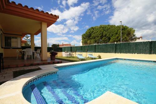 Riumar "juana", 300m To Beach, Private Pool, On-site-service, Dog Beach