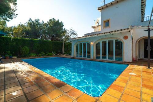 Xabia Villa Sleeps 6 Pool Air Con Wifi