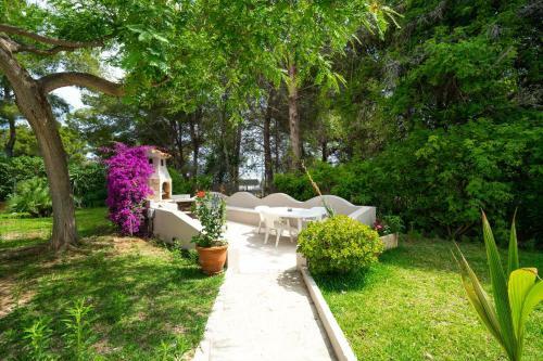 Xabia Villa Sleeps 8 With Pool And Air Con