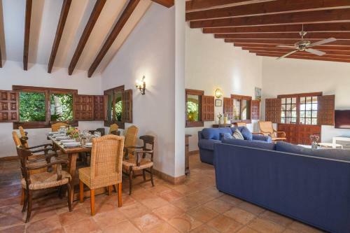 Xabia Villa Sleeps 18 With Pool And Free Wifi