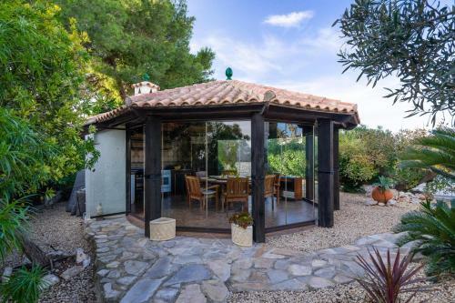 Xabia Villa Sleeps 6 With Pool Air Con And Wifi