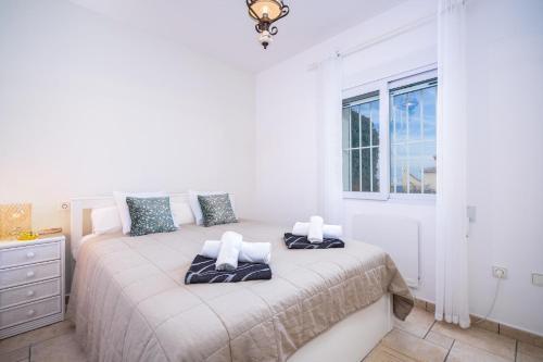 Xabia Villa Sleeps 6 With Pool Air Con And Wifi
